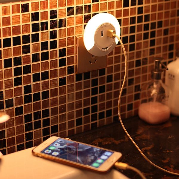 CH001 Dual USB Charging Port Light Sensing Control Socket LED Night Light - Image 3